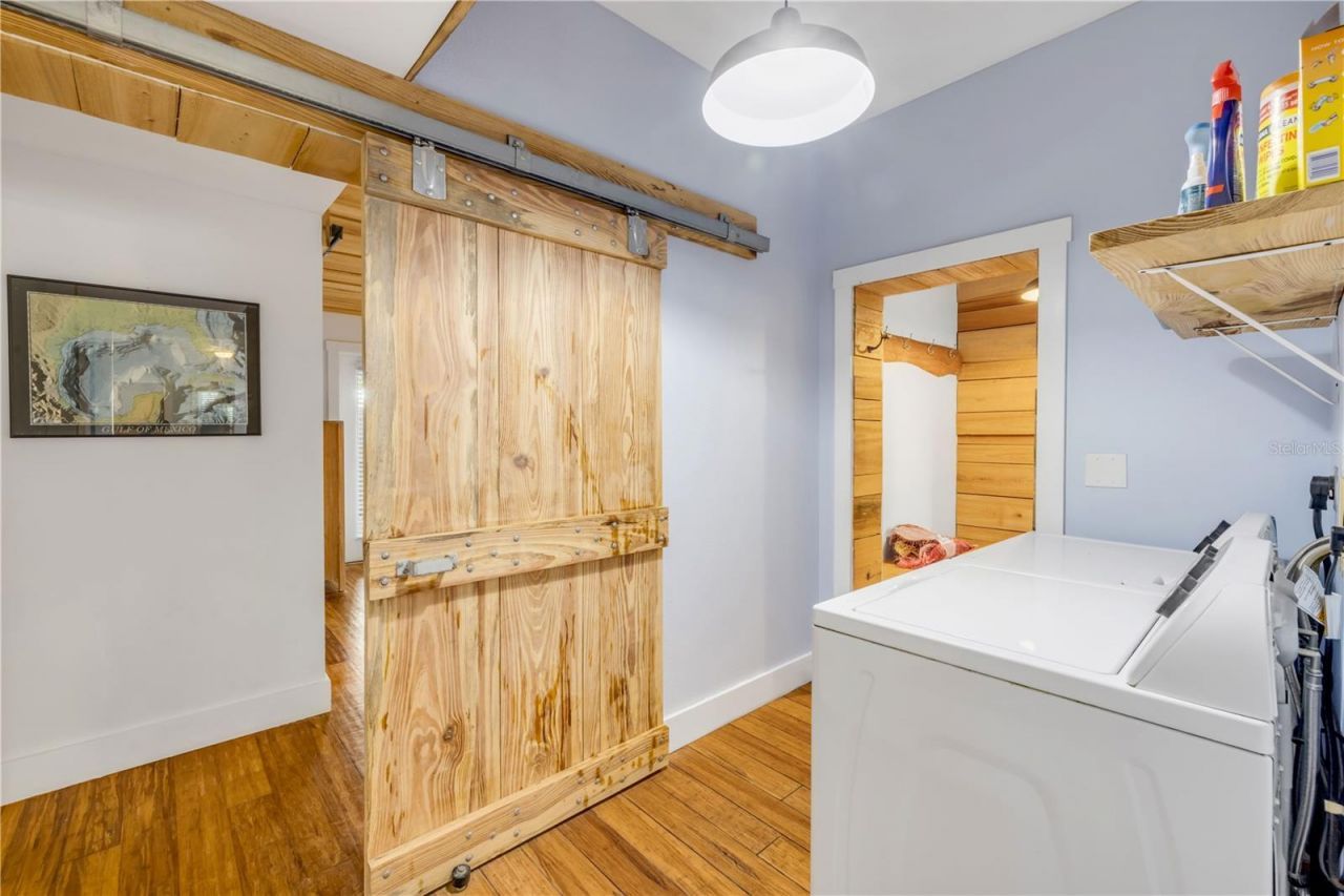 418 Columbus Avenue, New Smyrna Beach, FL 32169 Photo