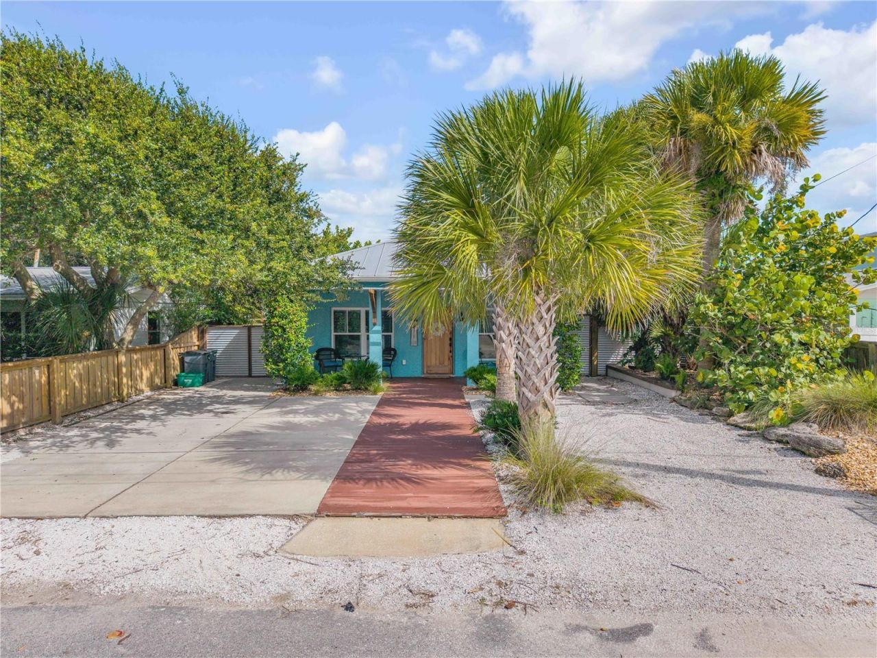 418 Columbus Avenue, New Smyrna Beach, FL 32169 Photo