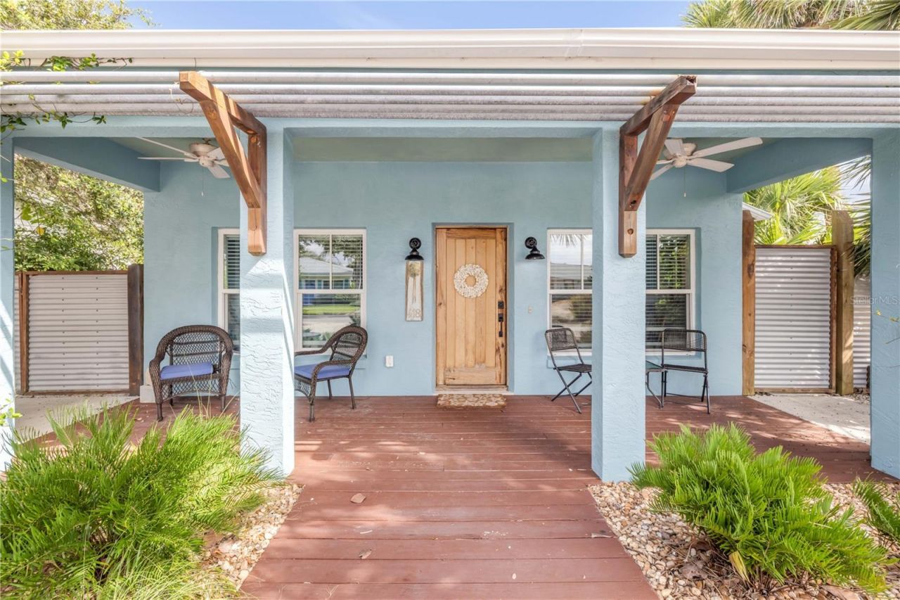 418 Columbus Avenue, New Smyrna Beach, FL 32169 Photo