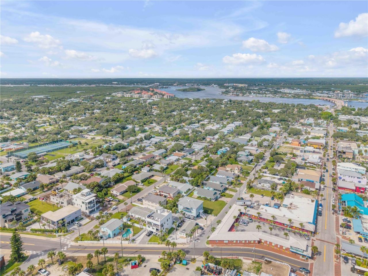 418 Columbus Avenue, New Smyrna Beach, FL 32169 Photo