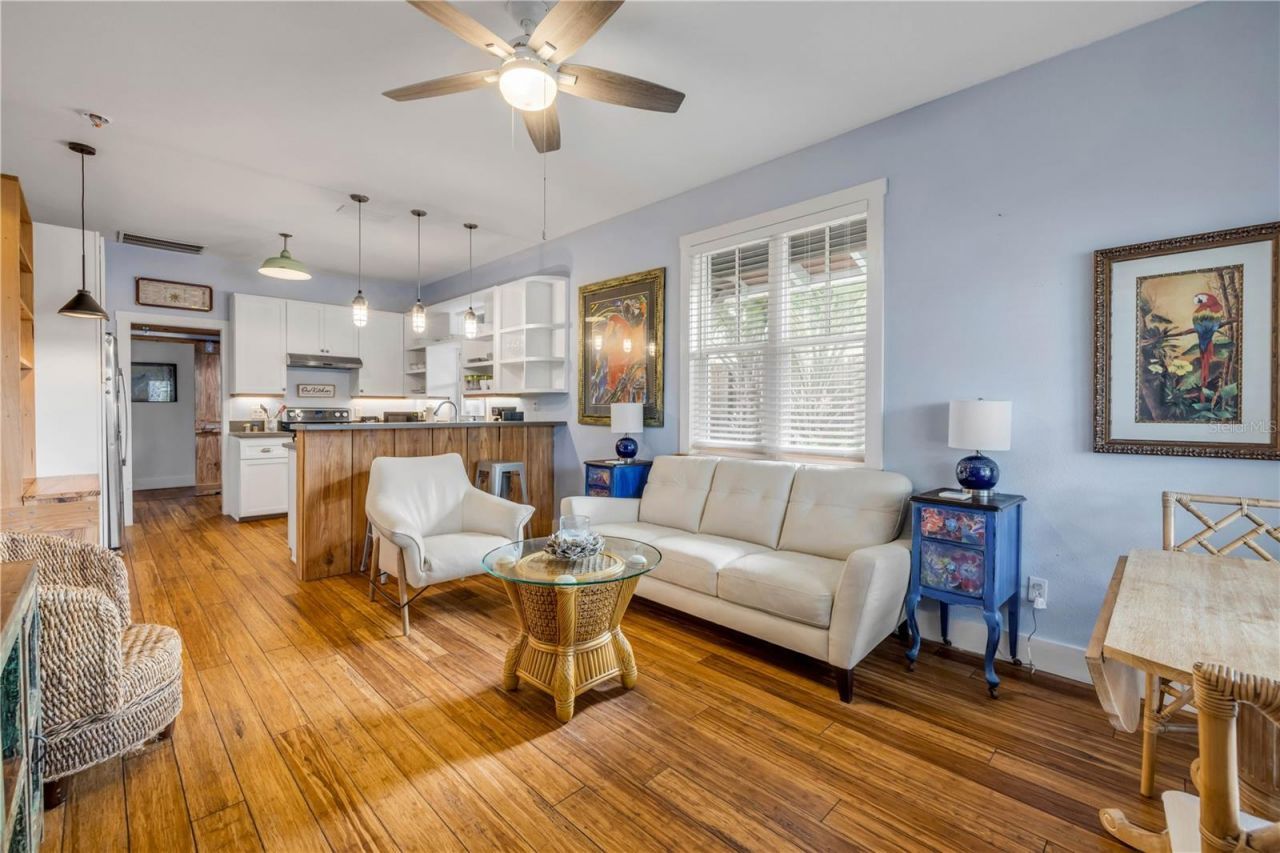 418 Columbus Avenue, New Smyrna Beach, FL 32169 Photo