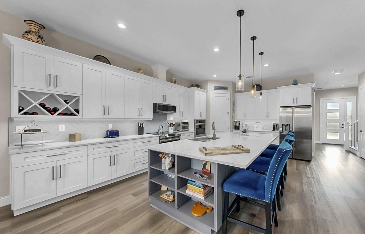 1406 Alhambra Drive, Apollo Beach, FL 33572 Photo