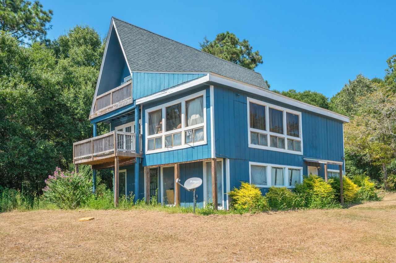 4194 Log Lake Road, Holt, FL 32564 Main Photo