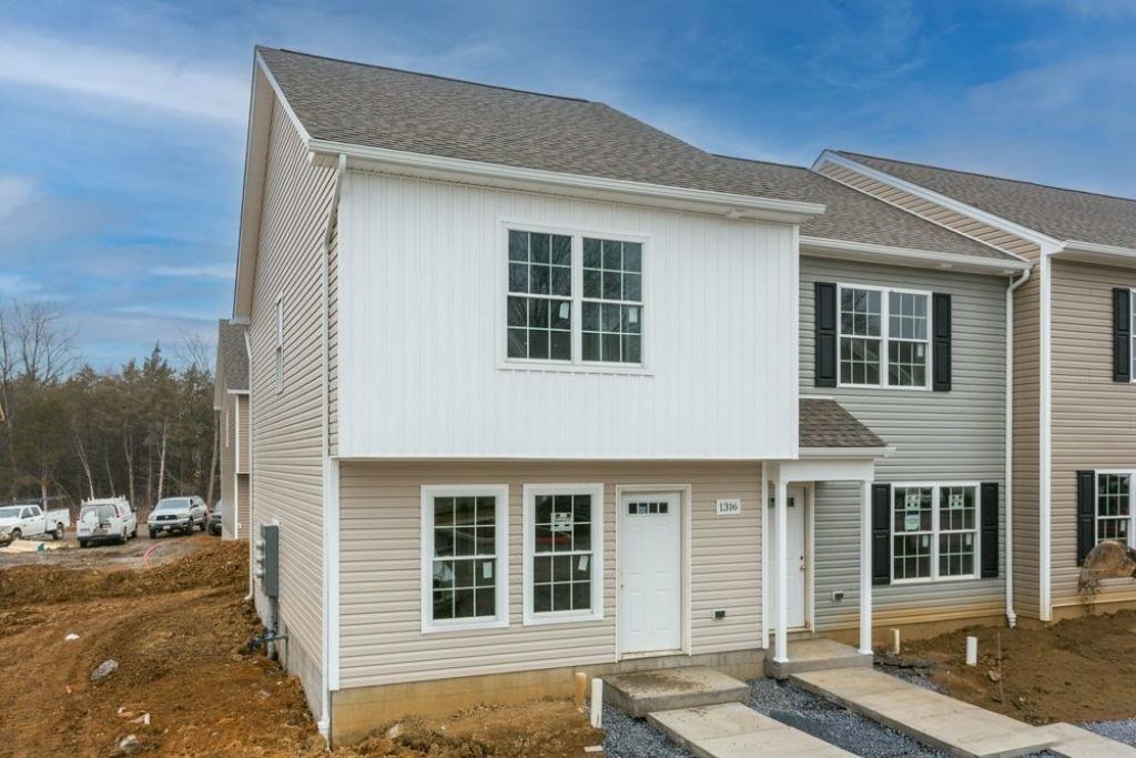 1316 Luke Ln, Harrisonburg, VA 22802 Main Photo