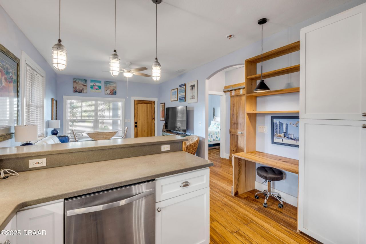 418 Columbus Avenue, New Smyrna Beach, FL 32169 Photo