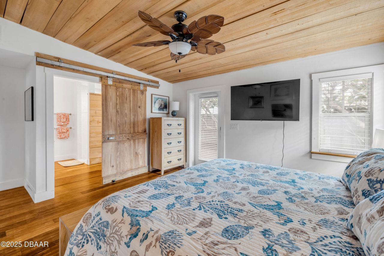 418 Columbus Avenue, New Smyrna Beach, FL 32169 Photo