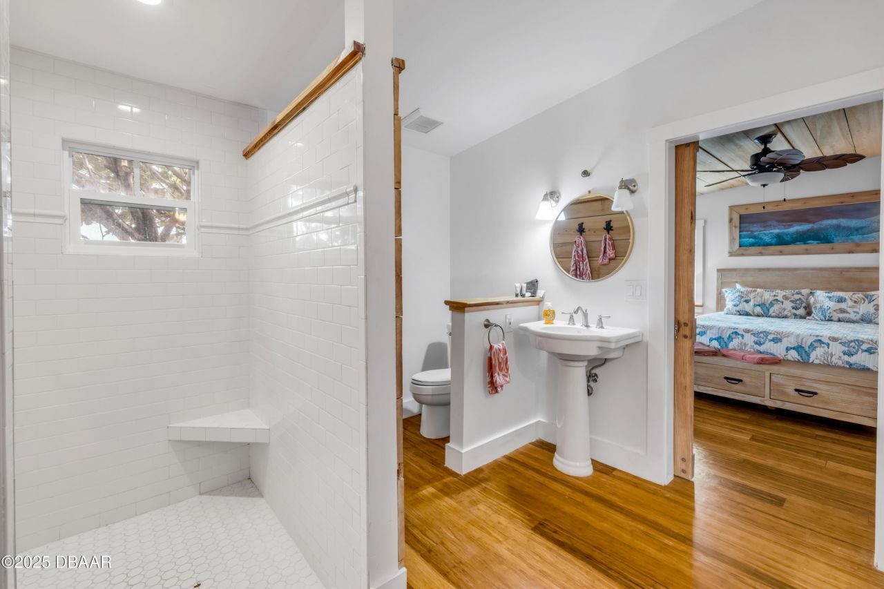 418 Columbus Avenue, New Smyrna Beach, FL 32169 Photo