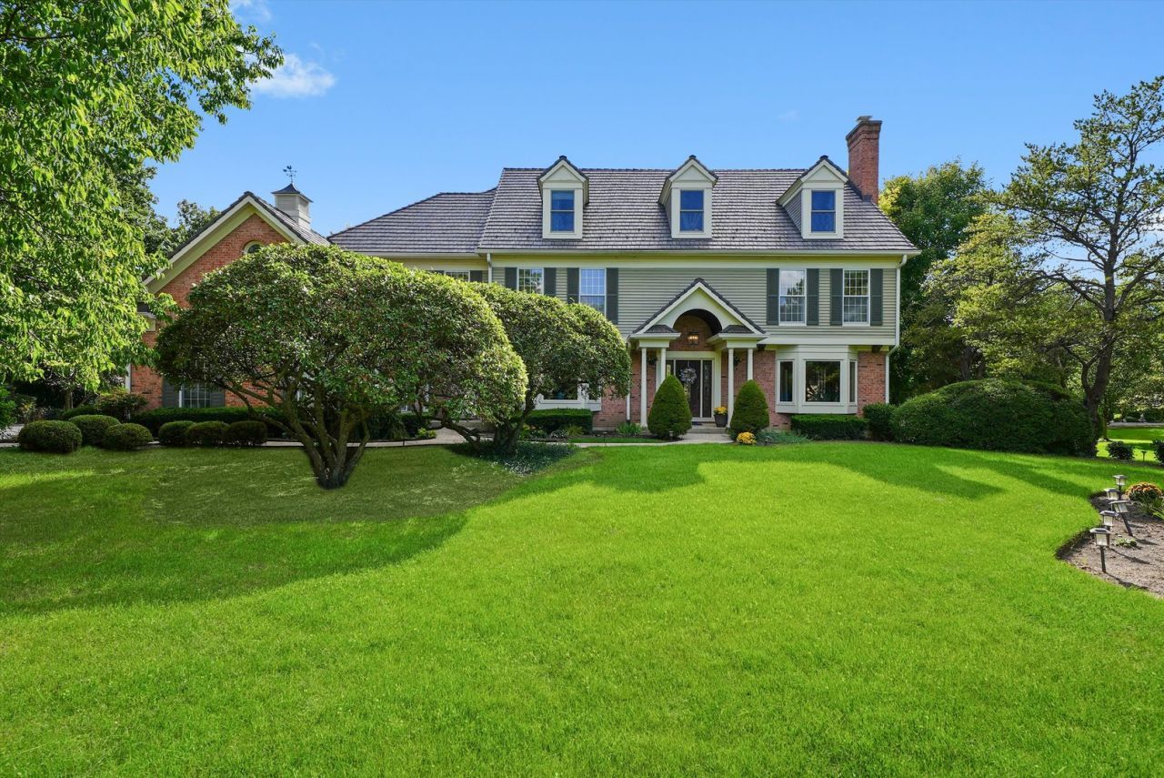 15 S Wynstone Drive, North Barrington, IL 60010 Main Photo