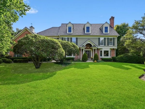 15 S Wynstone Drive, North Barrington, IL 60010