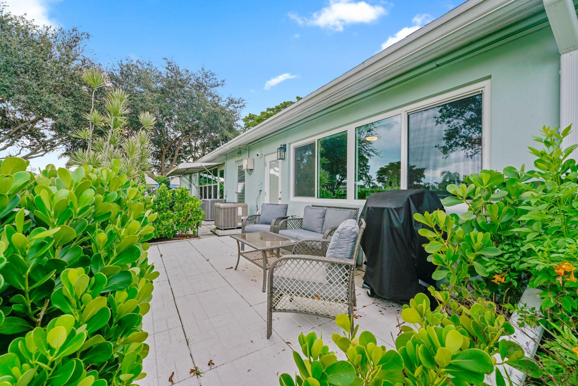 277 W High Point Court, Unit B, Delray Beach, FL 33445 Photo