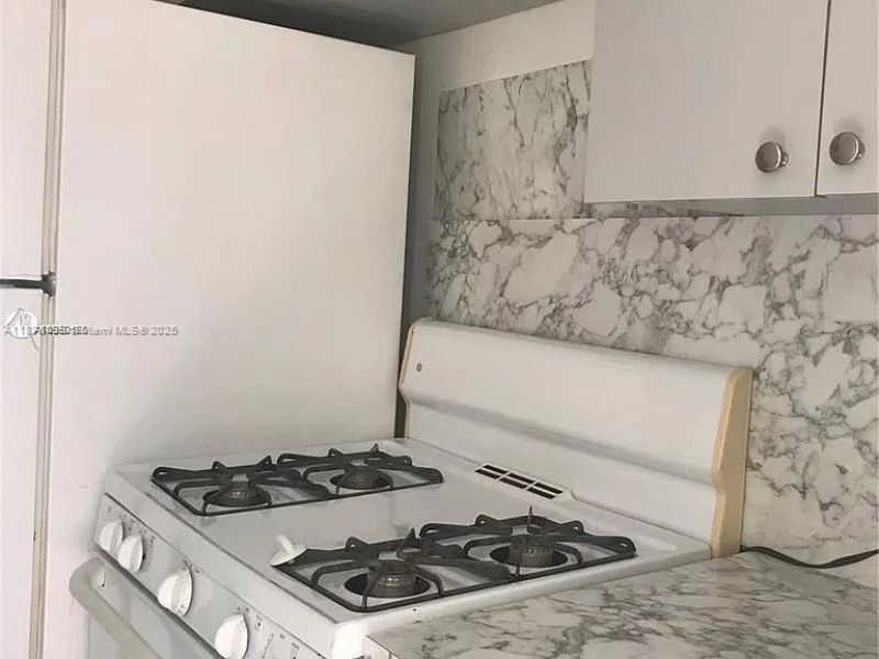 7720 Harding Ave, Unit 6, Miami Beach, FL 33141 Photo