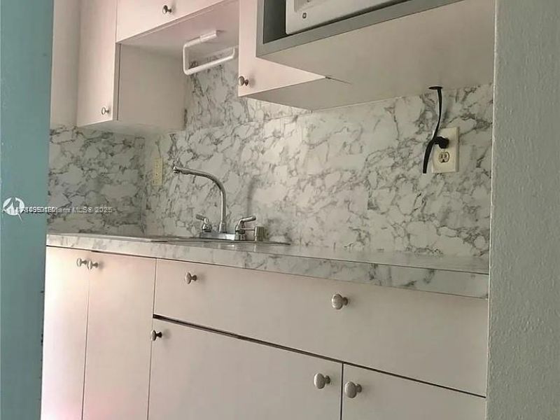 7720 Harding Ave, Unit 6, Miami Beach, FL 33141 Photo