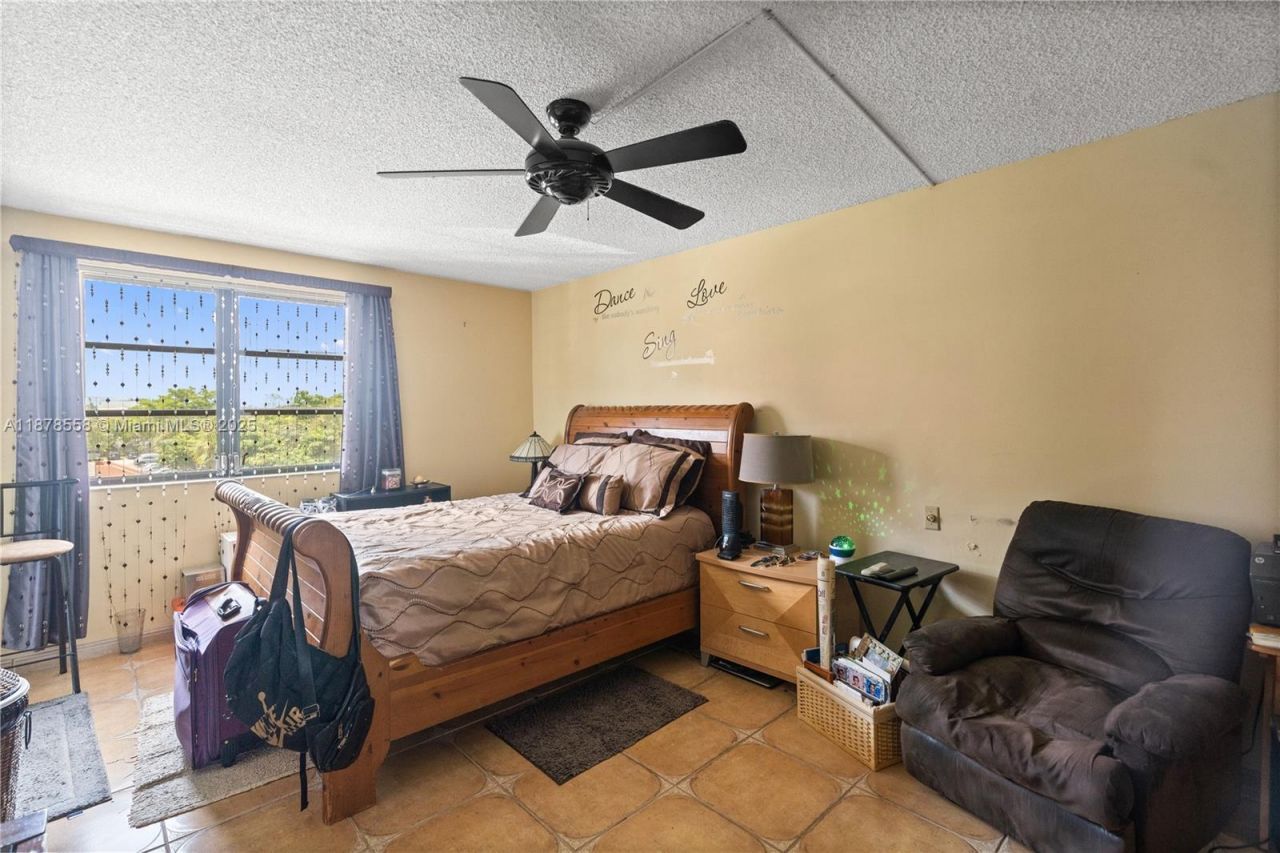 20840 San Simeon Way, Unit 307, Miami, FL 33179 Photo