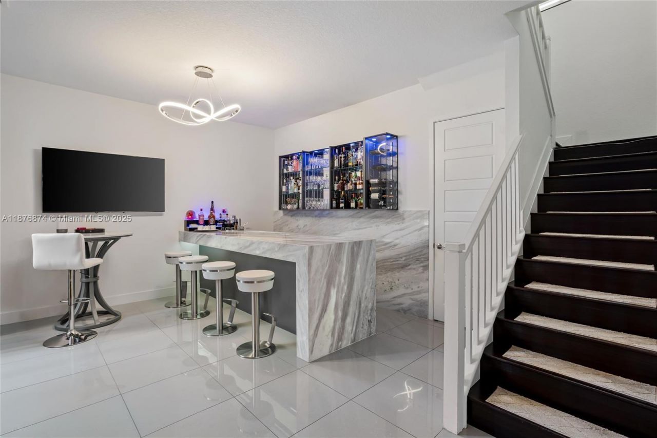 10470 S Lago Vista Cir, Parkland, FL 33076 Photo