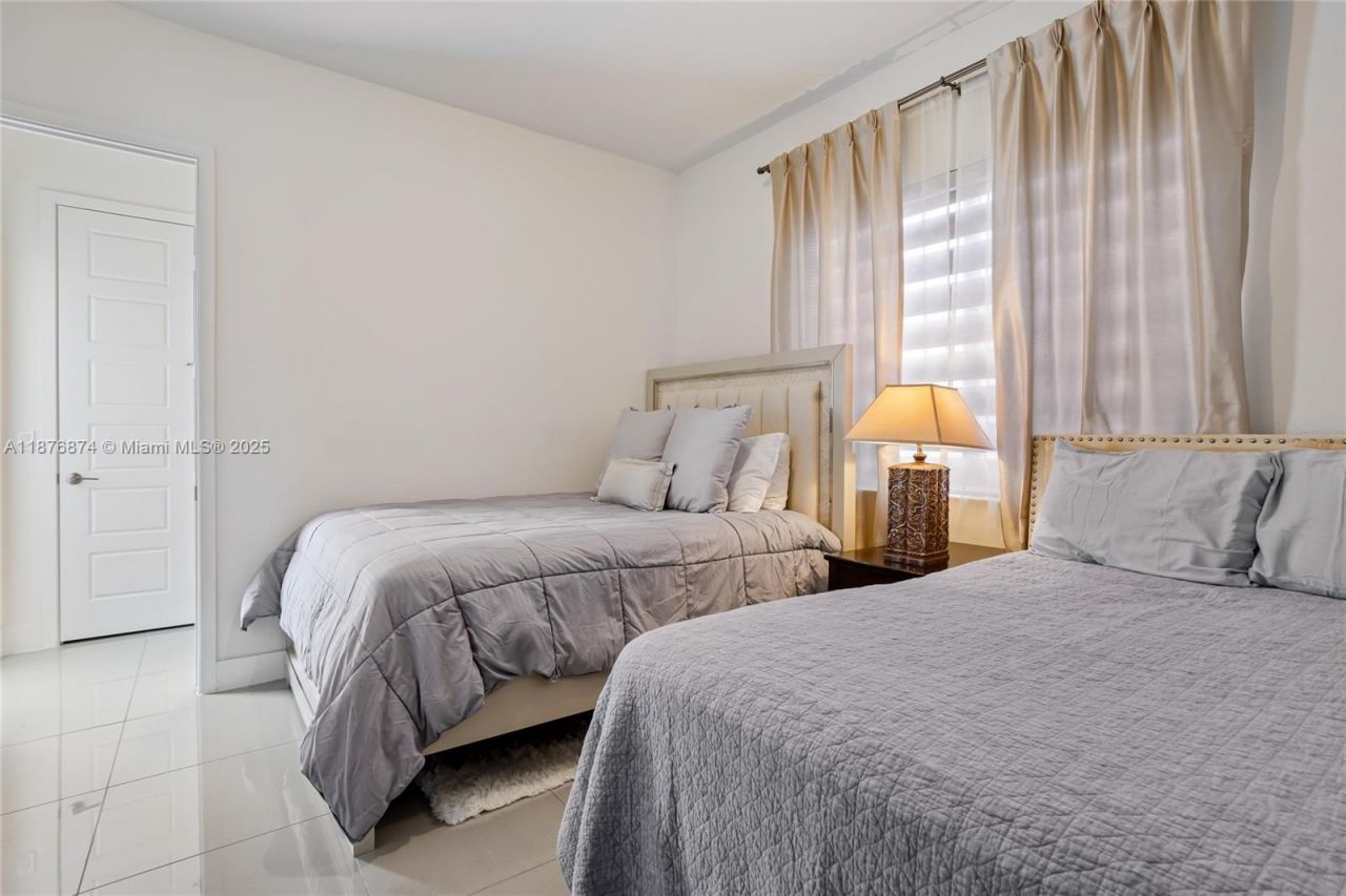 10470 S Lago Vista Cir, Parkland, FL 33076 Photo