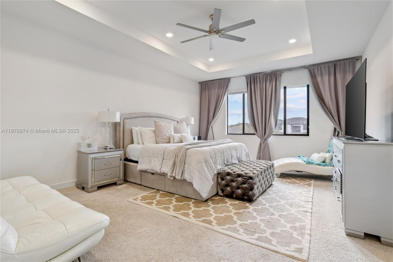 10470 S Lago Vista Cir, Parkland, FL 33076 Photo