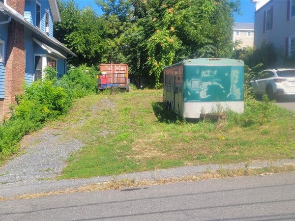 15 Thompson Street, Catskill, NY 00000