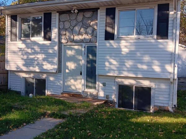 413 E Hodge Avenue, Lansing, MI 48910