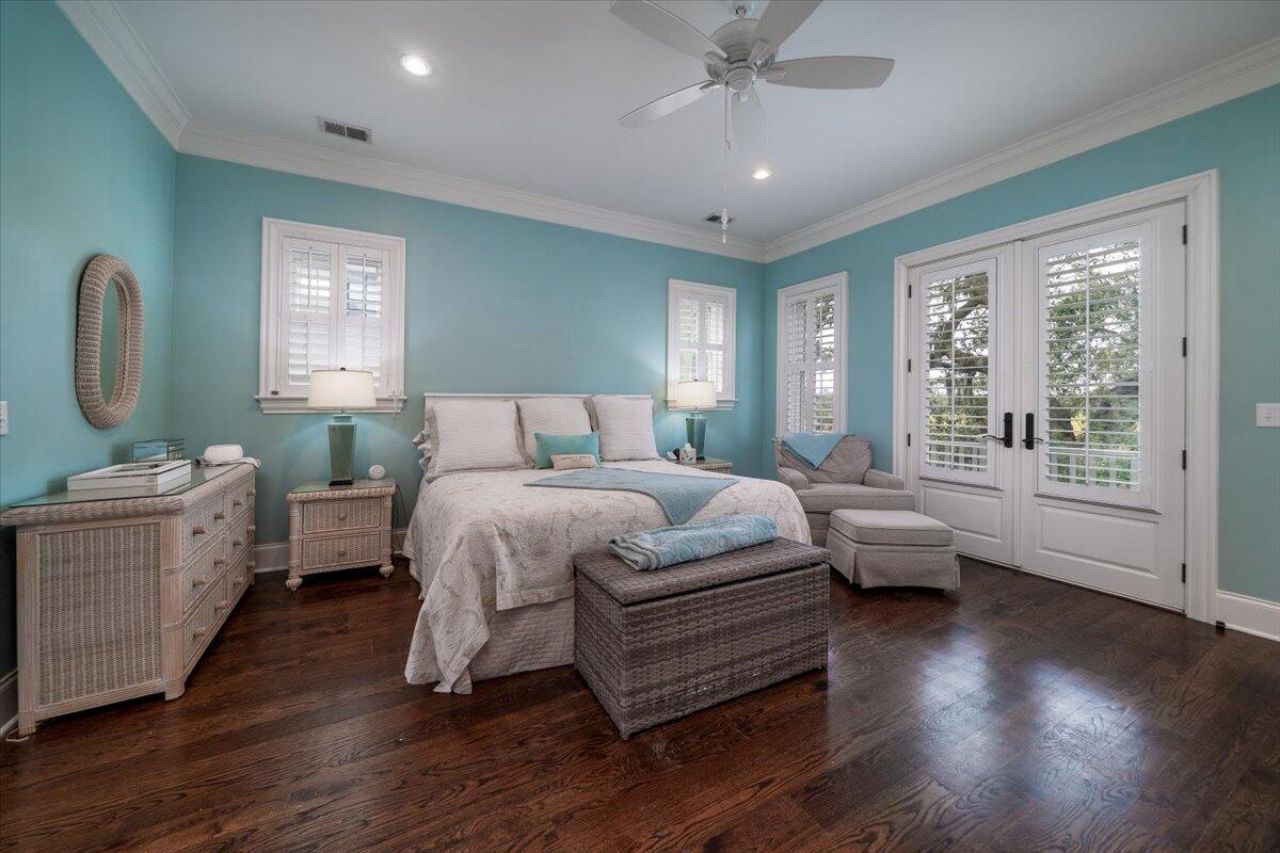 861 Dunham Street Photo 13