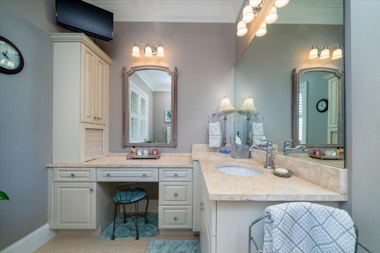 861 Dunham Street Photo 15