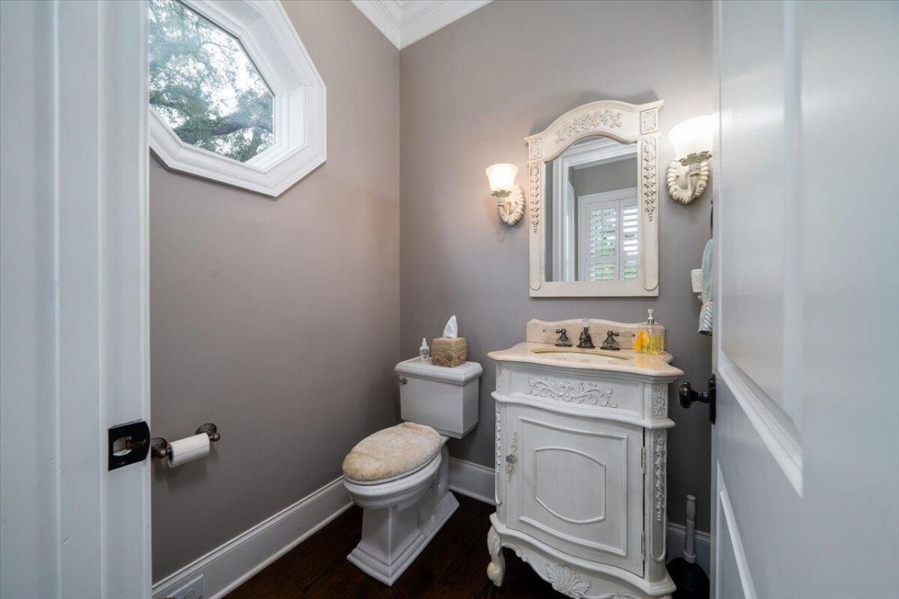 861 Dunham Street Photo 18