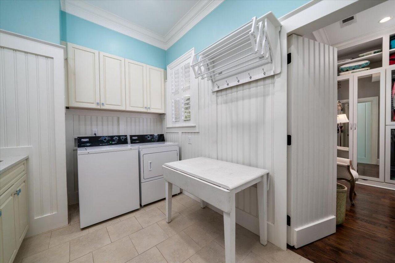 861 Dunham Street Photo 25