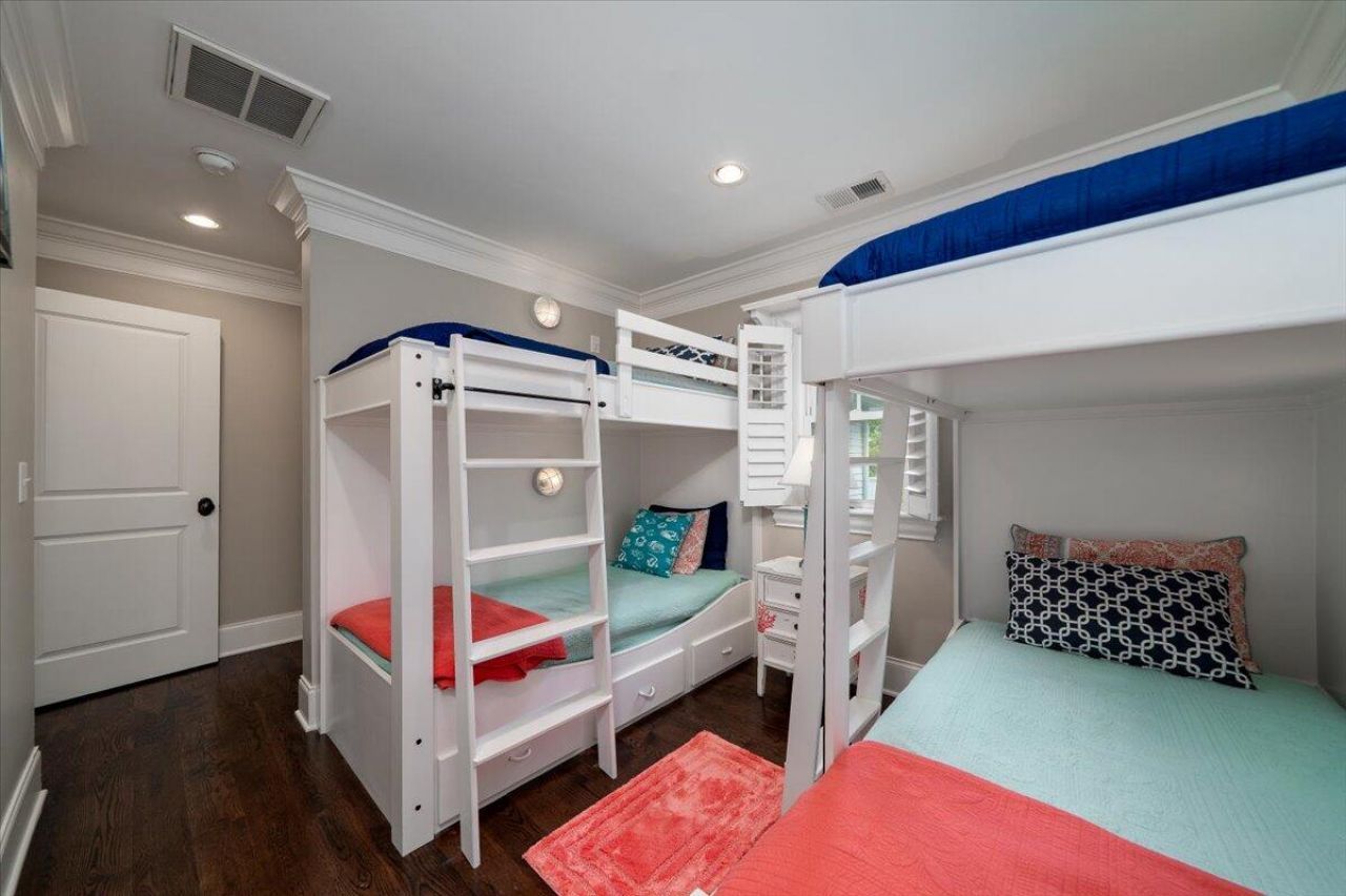 861 Dunham Street Photo 34