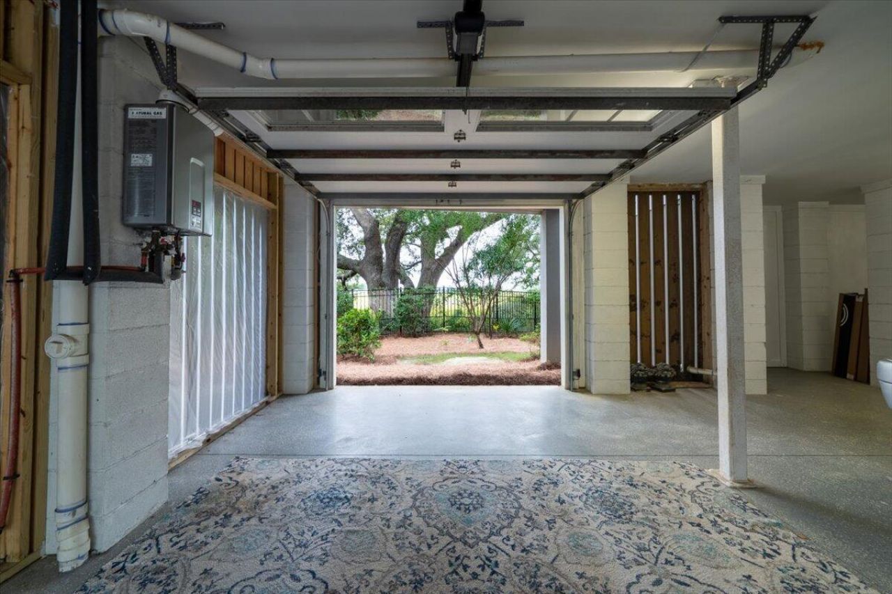 861 Dunham Street Photo 44