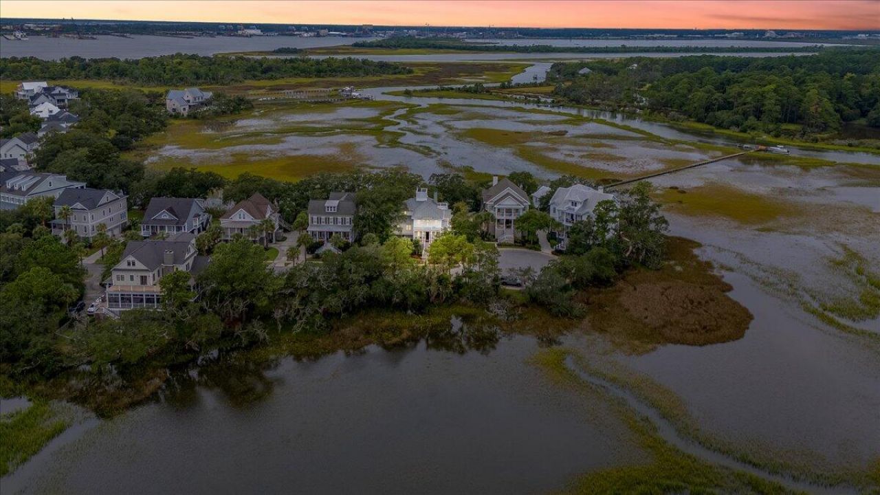 861 Dunham Street Photo 51