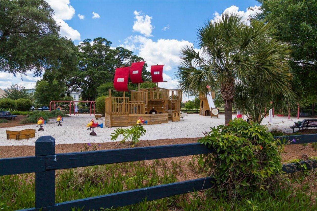 861 Dunham Street Photo 54