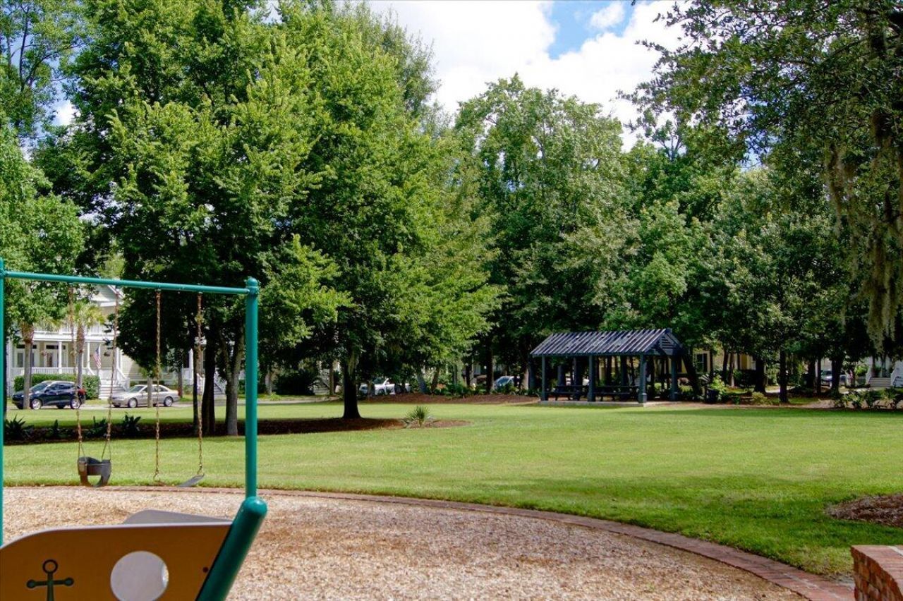 861 Dunham Street Photo 57