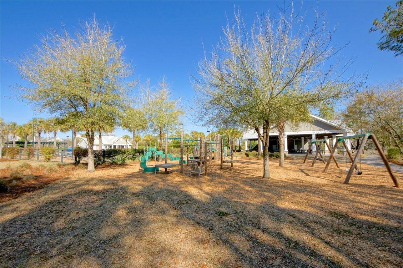 861 Dunham Street Photo 72