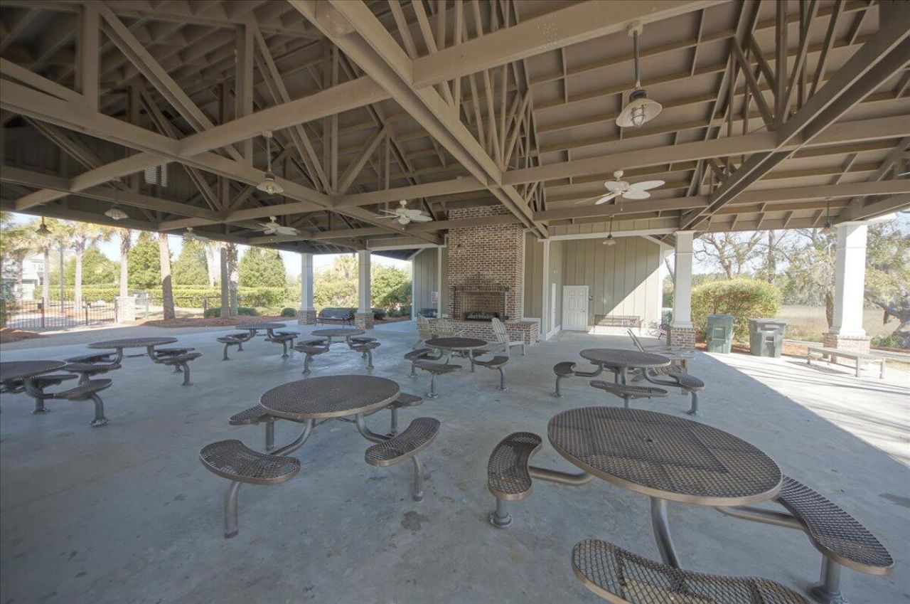 861 Dunham Street Photo 74