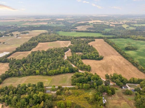 6 Sturgeon Creek Road, Cedar Hill, TN 37032