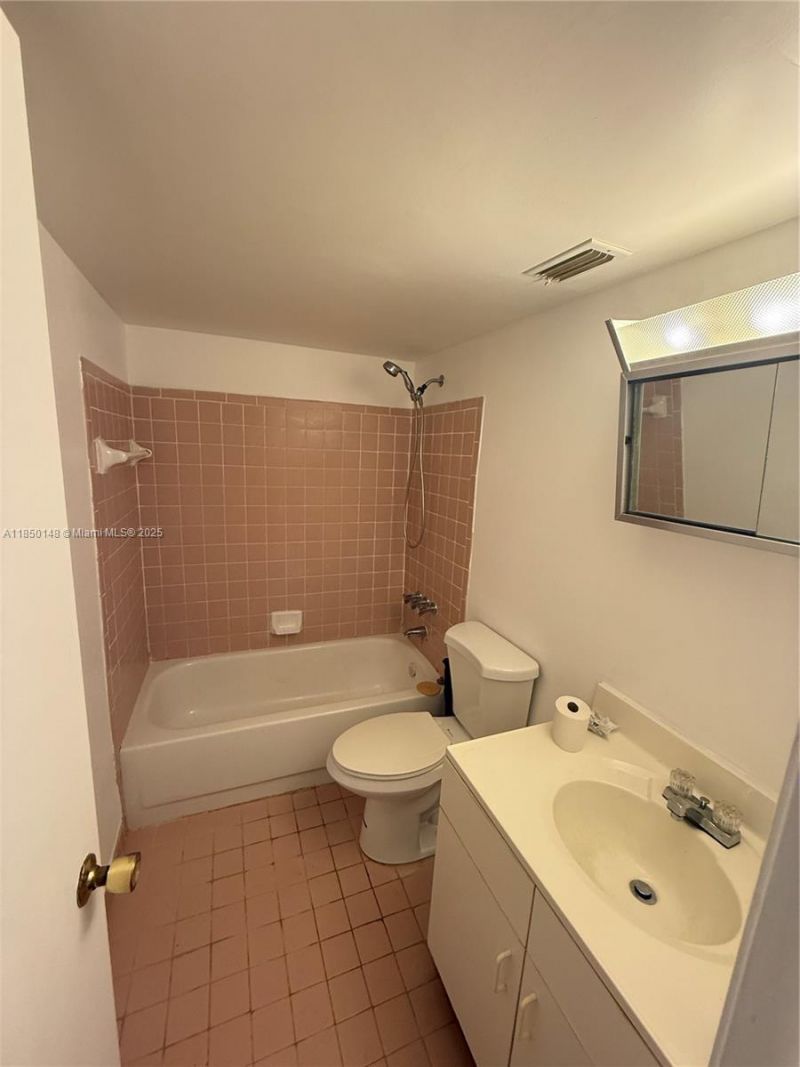 11309 SW 200th St, Unit C213, Miami, FL 33157 Photo