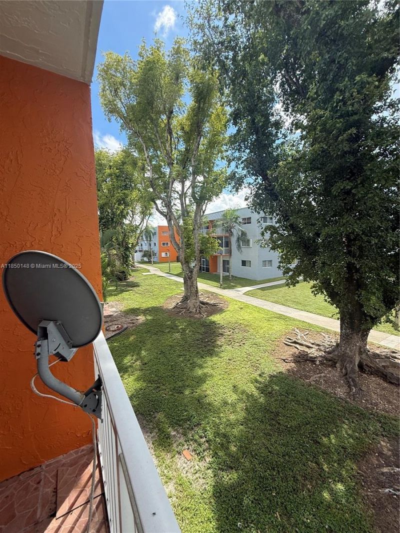 11309 SW 200th St, Unit C213, Miami, FL 33157 Photo