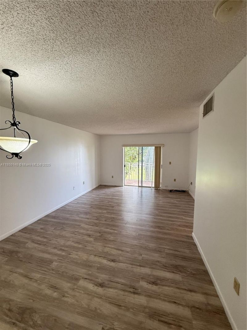 11309 SW 200th St, Unit C213, Miami, FL 33157 Photo