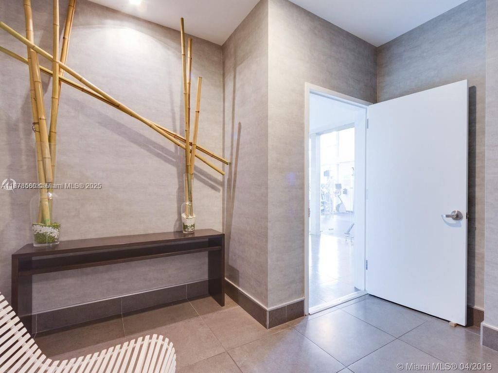 2950 NE 188 St, Unit 344, Aventura, FL 33180 Photo