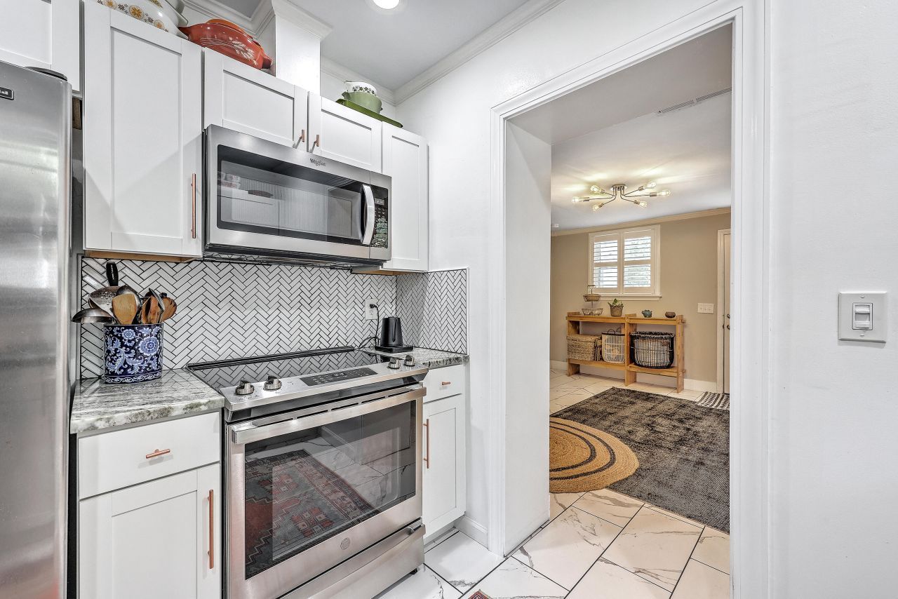 699 Savannah Highway Photo 11