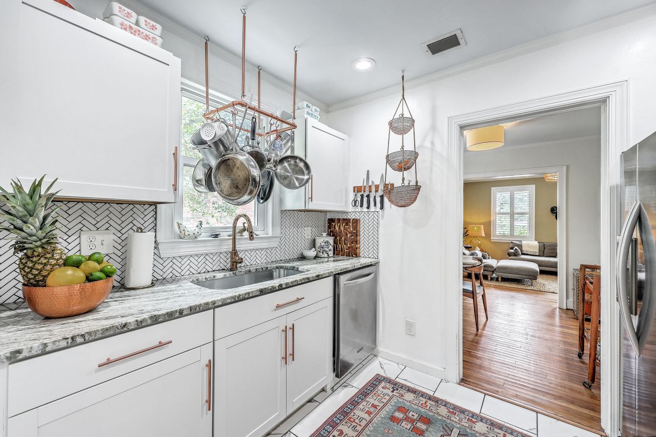 699 Savannah Highway Photo 14