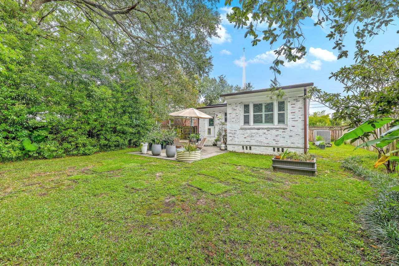 699 Savannah Highway Photo 32