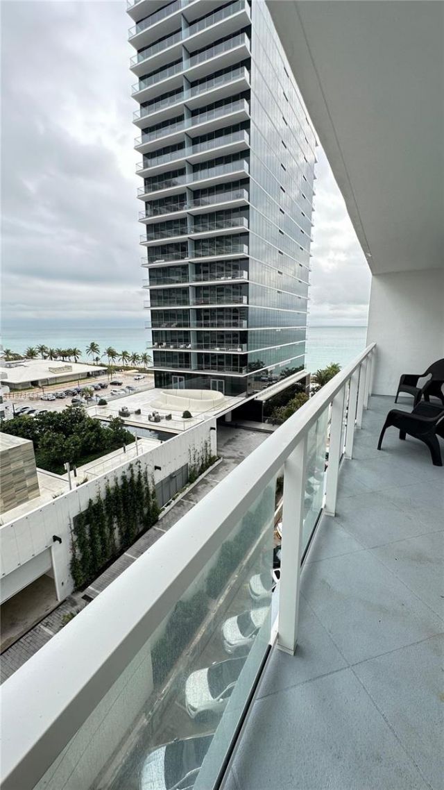 2030 S Ocean Dr, Unit 725, Hallandale Beach, FL 33009 Photo