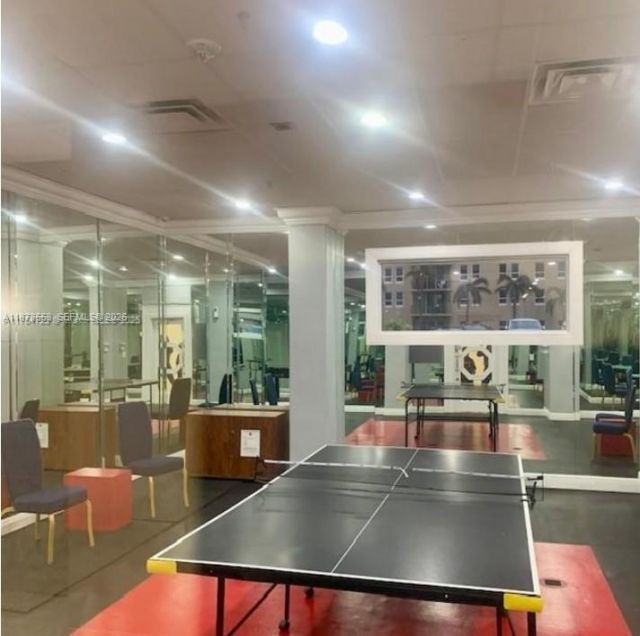 2030 S Ocean Dr, Unit 725, Hallandale Beach, FL 33009 Photo