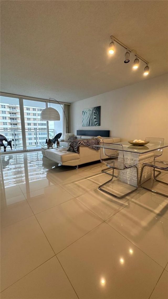 2030 S Ocean Dr, Unit 725, Hallandale Beach, FL 33009 Photo