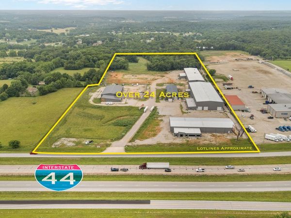 287 E Evergreen Road, Strafford, MO 65757