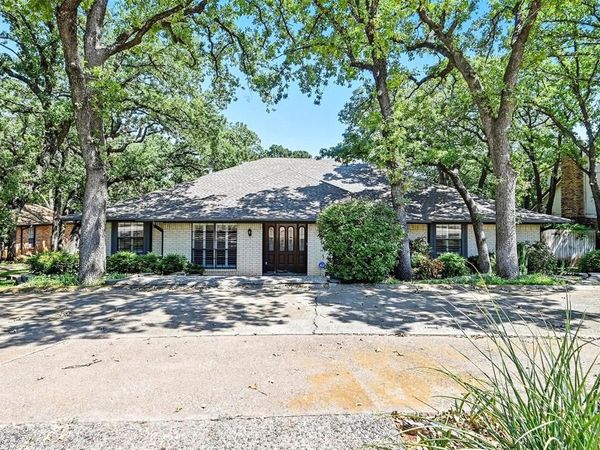 2201 Adams Drive, Arlington, TX 76011