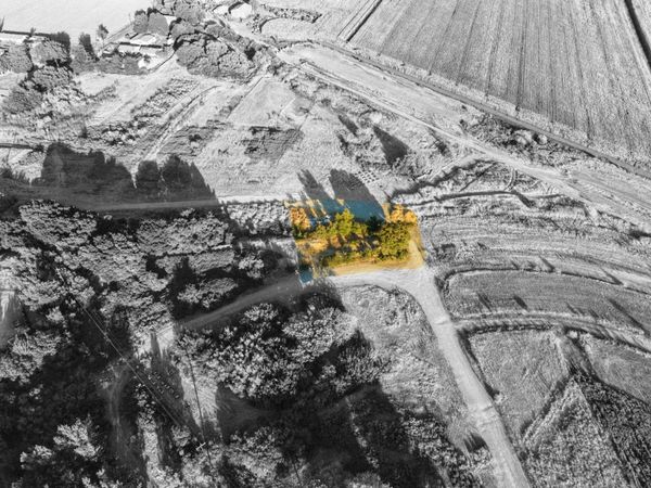 6th, Isleton, CA 95641