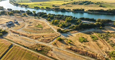 6th, Isleton, CA 95641 Photo