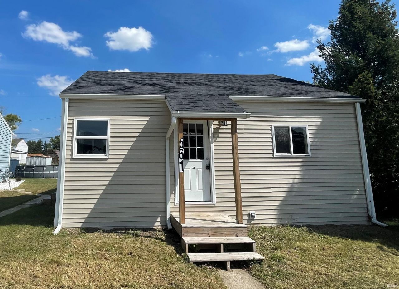 561 Grayton Road, Kingsford Heights, IN 46346 Main Photo