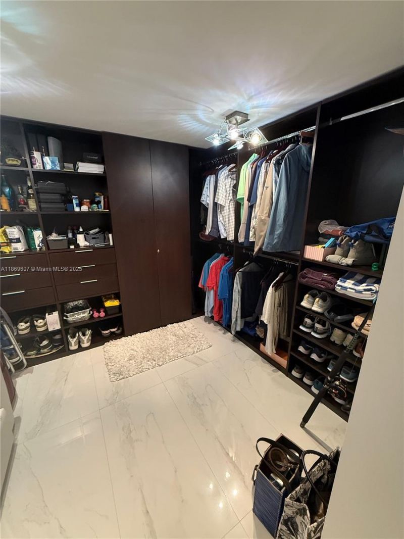 400 Sunny Isles Blvd, Unit 1021, Sunny Isles Beach, FL 33160 Photo